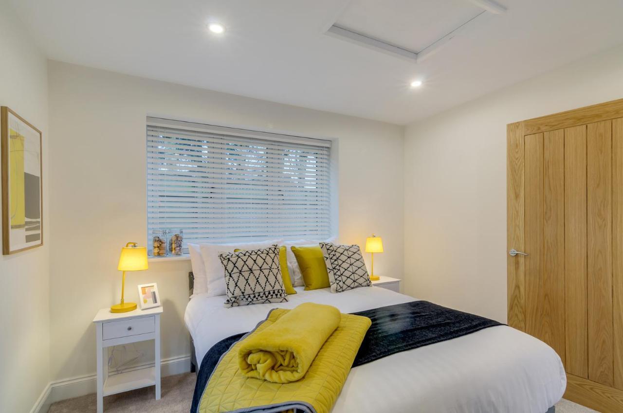 Spacious 6-Bed Home, Near The Norfolk Broads Clippesby Extérieur photo