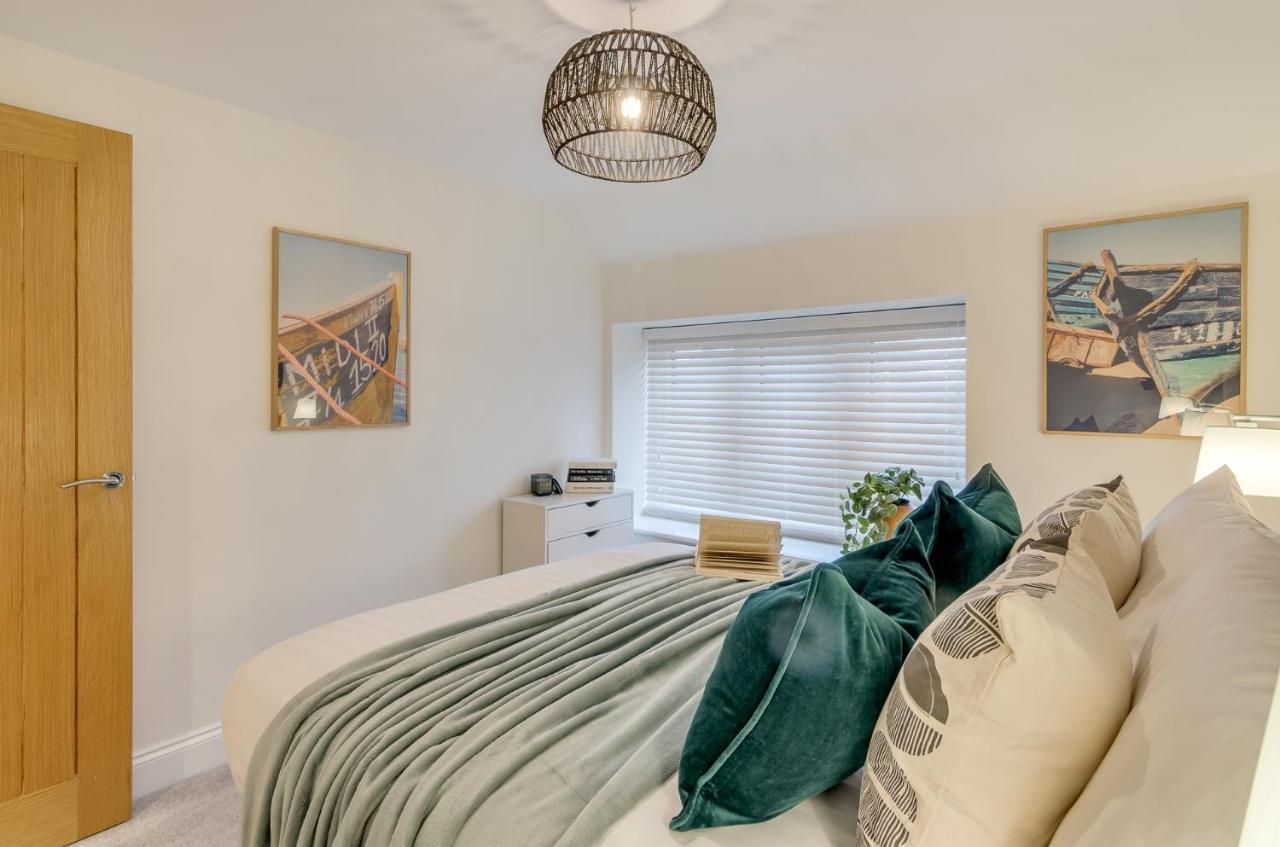 Spacious 6-Bed Home, Near The Norfolk Broads Clippesby Extérieur photo