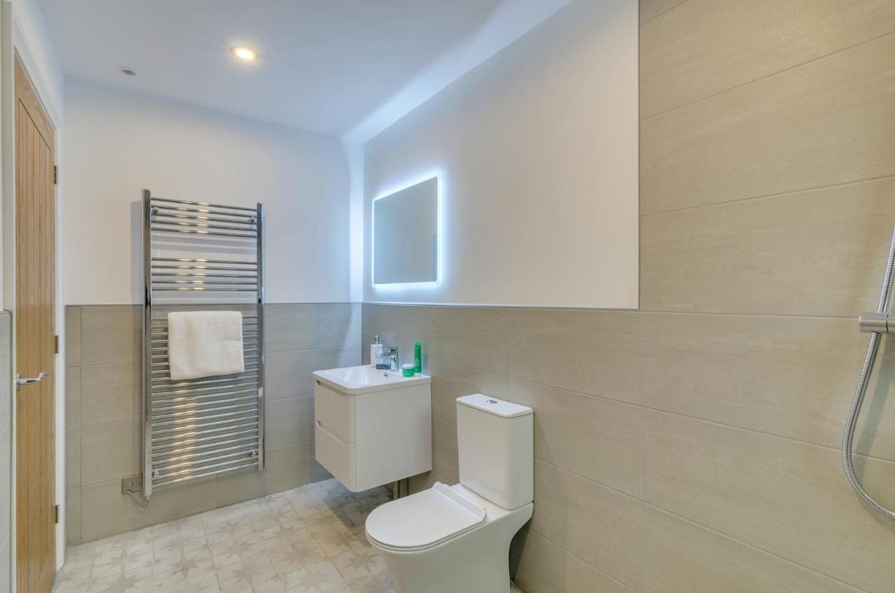 Spacious 6-Bed Home, Near The Norfolk Broads Clippesby Extérieur photo