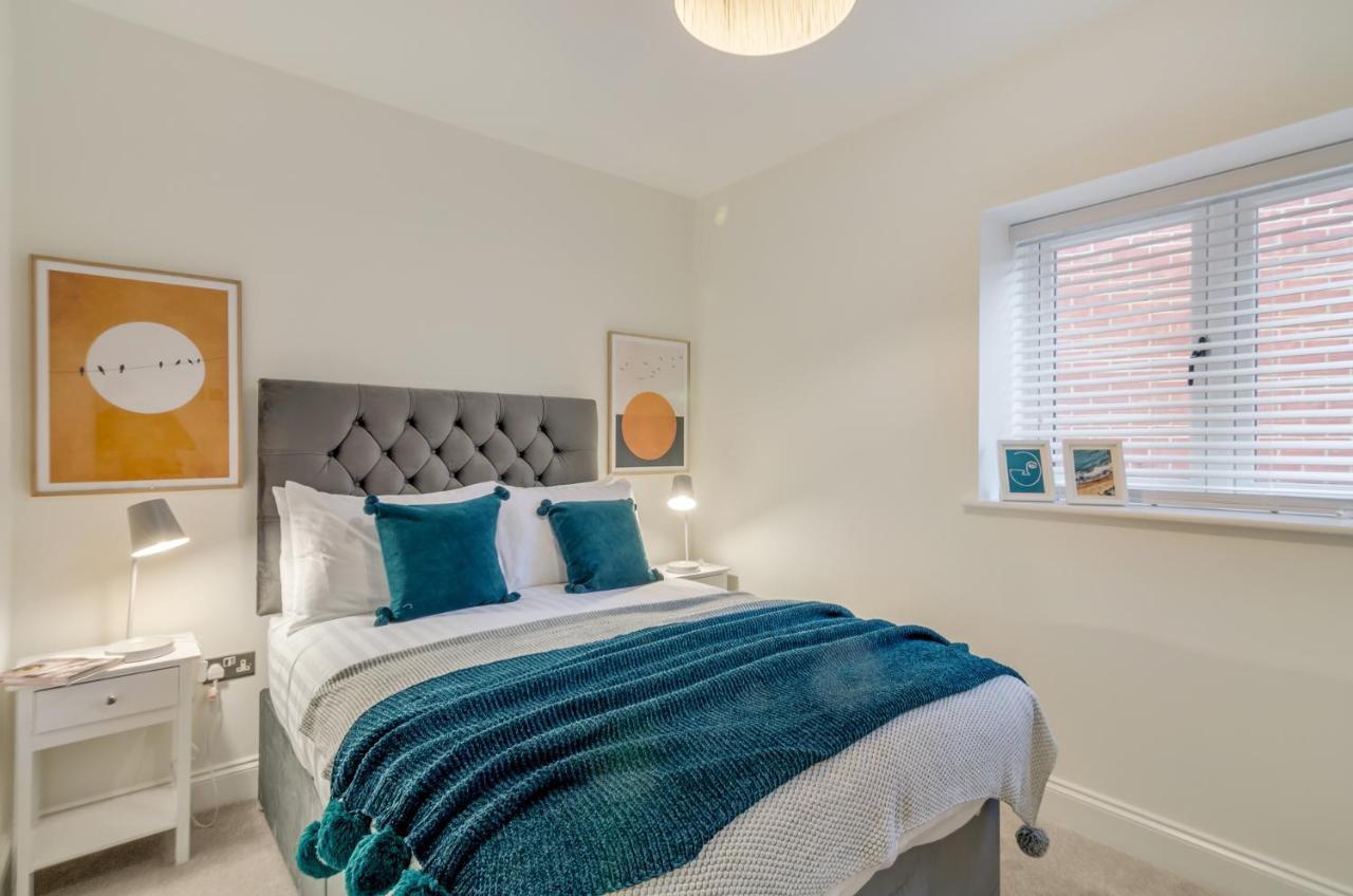 Spacious 6-Bed Home, Near The Norfolk Broads Clippesby Extérieur photo